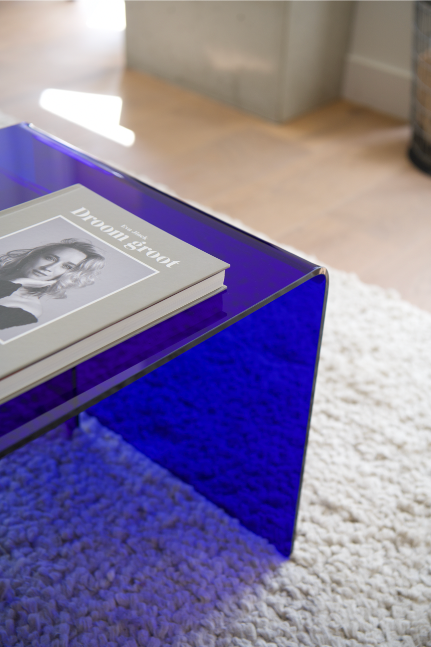 Coffee table in Kings Blue