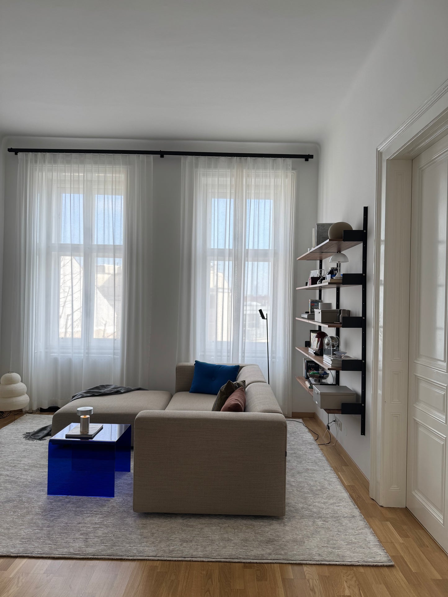 Couchtisch in Kings Blue