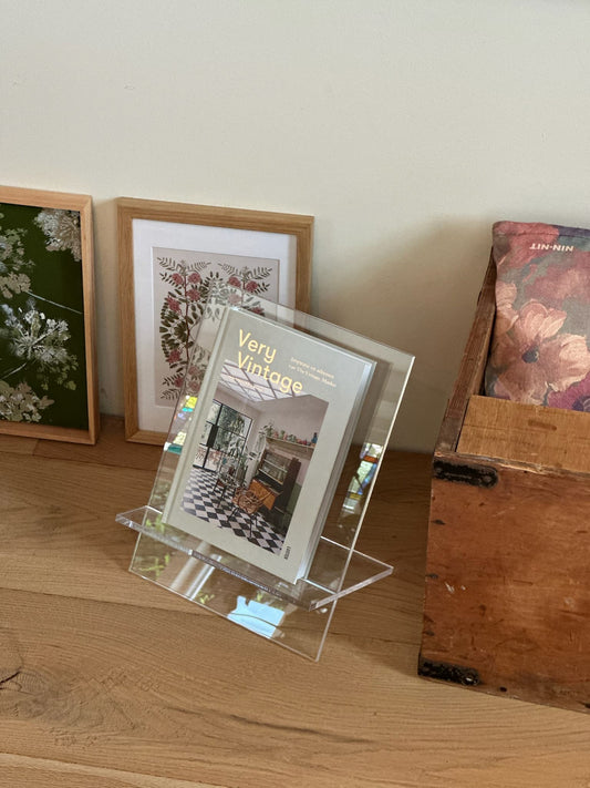 Book stand - Transparent