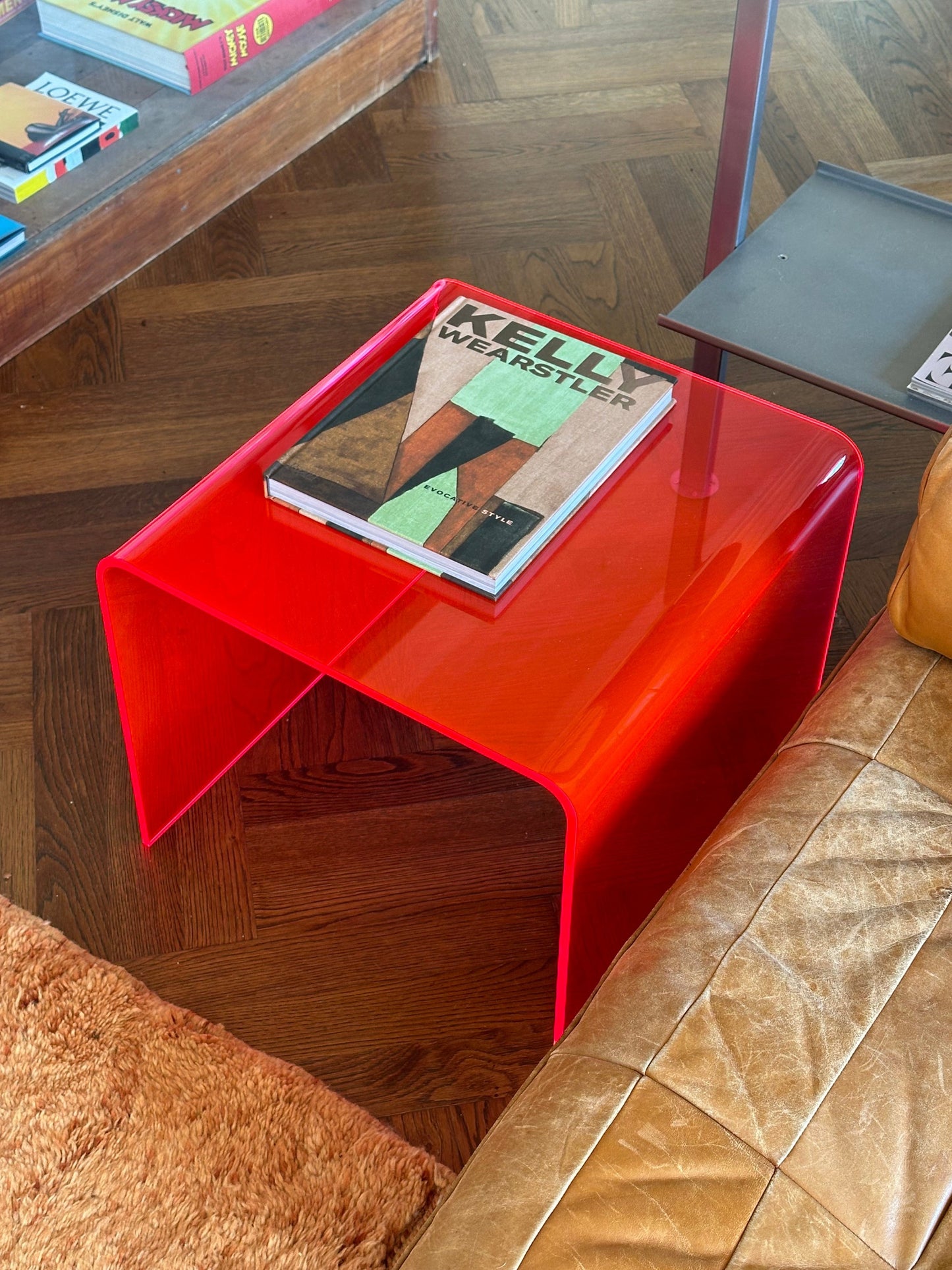 Coffee table in Royal Pink